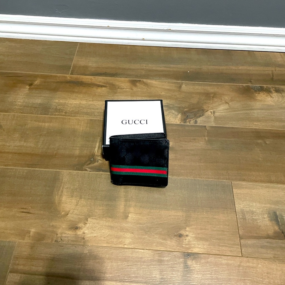 GUCCI WALLET